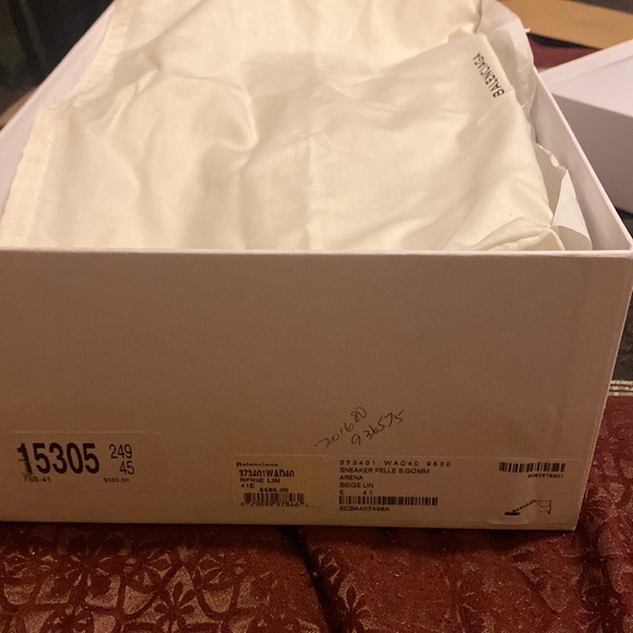 Men Balenciaga Gym Shoes - Picture 4 of 4